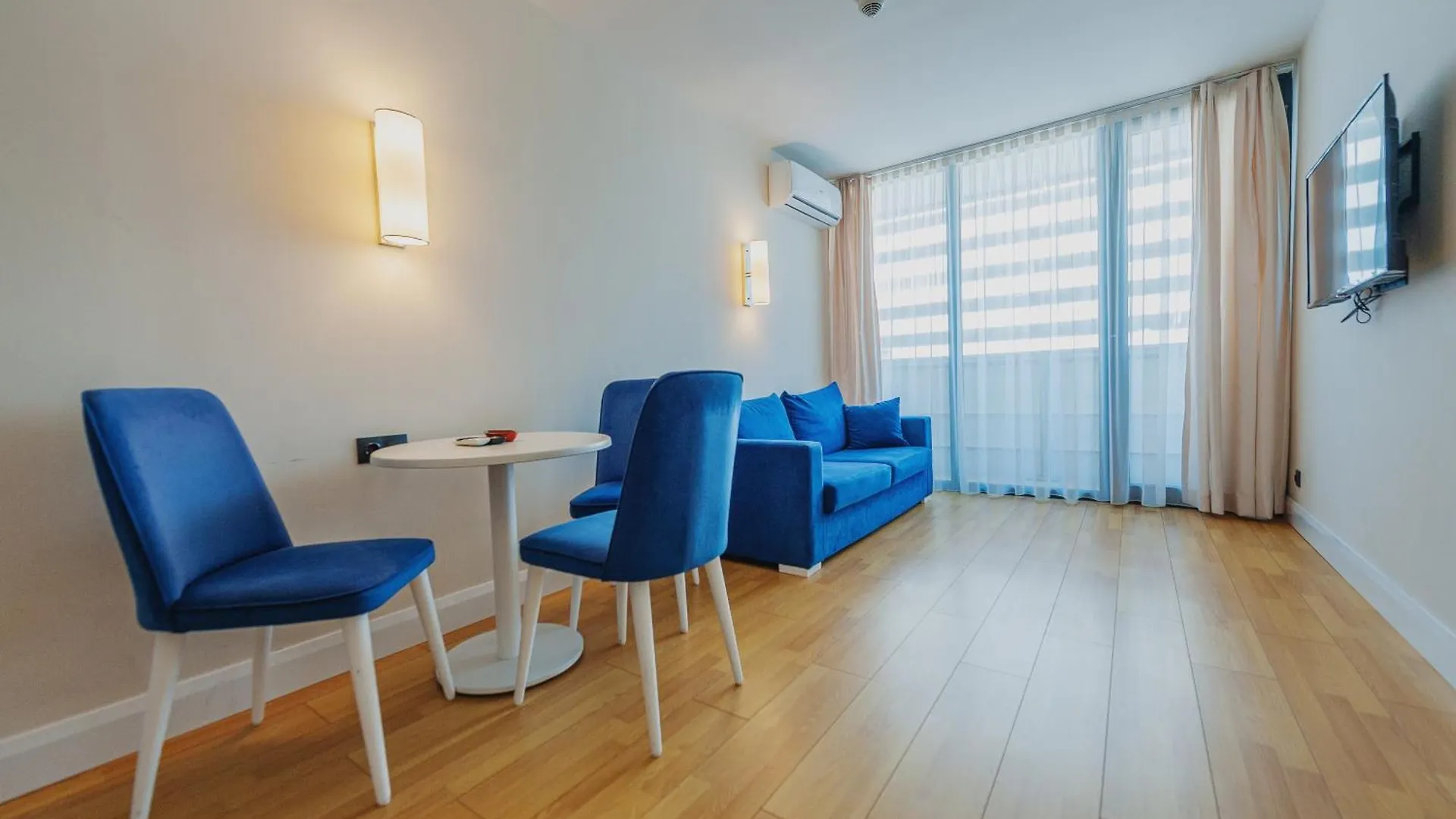 Orbi City Luxury Suite Батуми