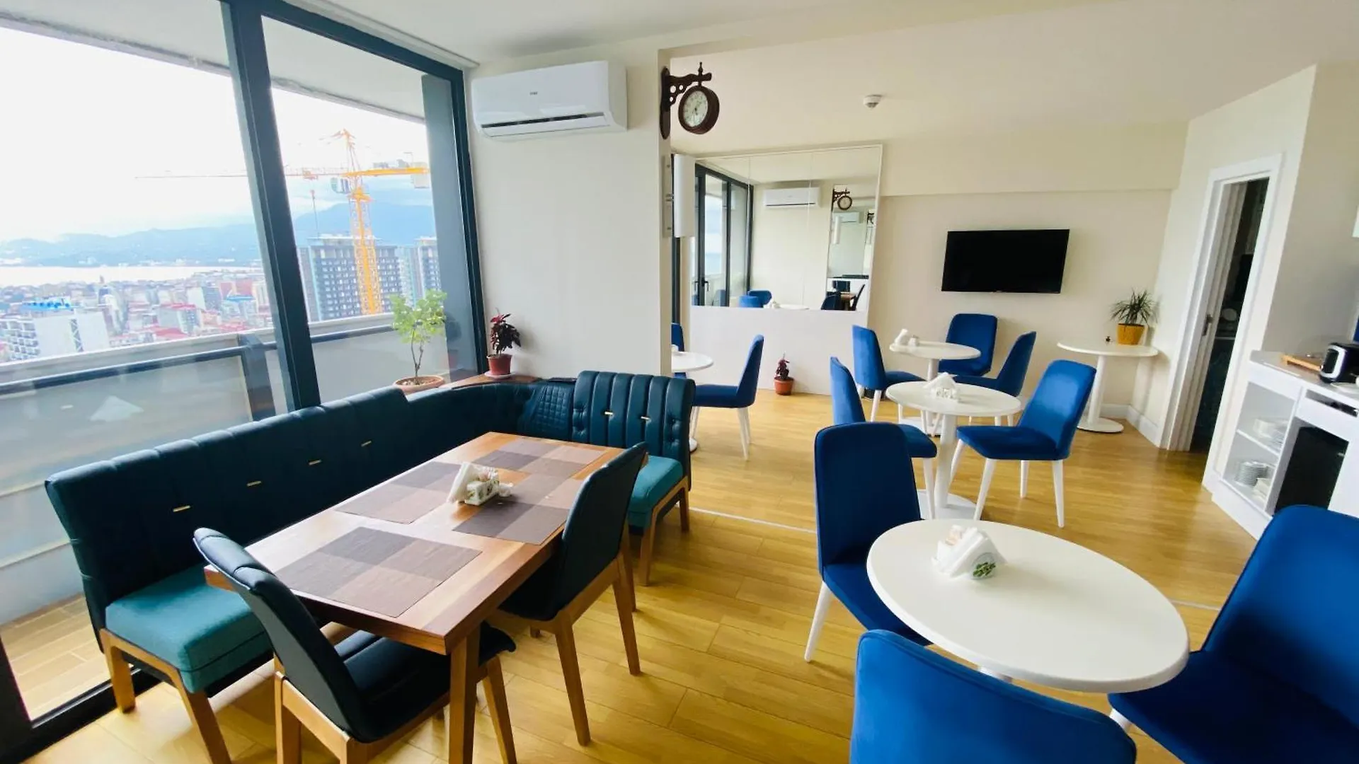 Orbi City Luxury Suite Батуми