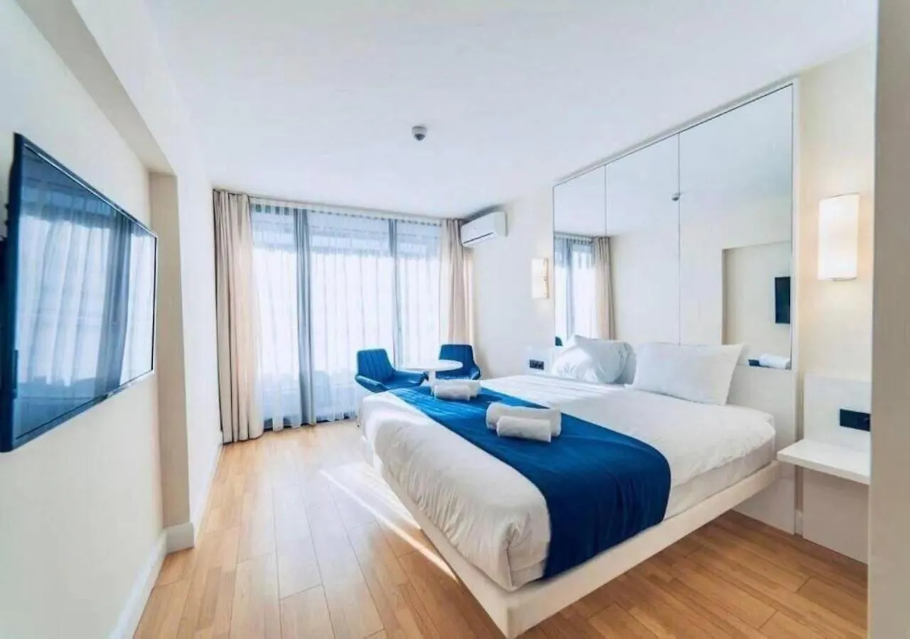 Orbi City Luxury Suite Батуми